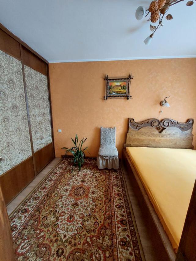 Apartment On Voli Avenue 21 Lutsʼk Екстериор снимка